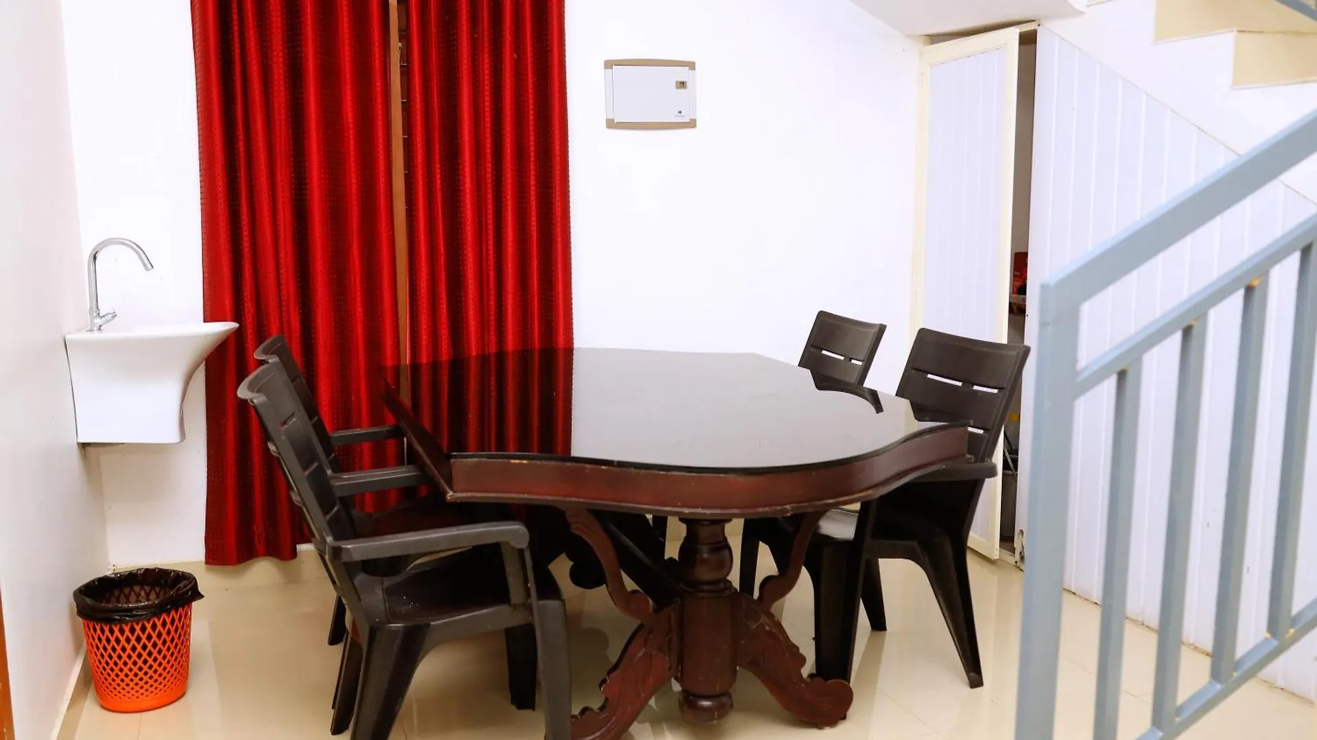 Δωμάτια σε οικογενειακή κατοικία Clude Cottage Munnar